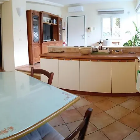 Casa Mille Lire צ'יאמפינו